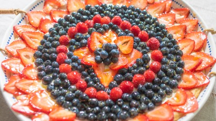 red white and blue fruit pizza