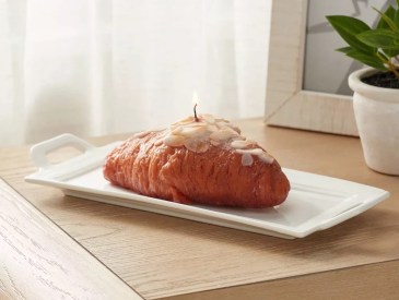 Target Threshold almond candle